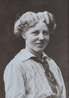 Esther Husen.
